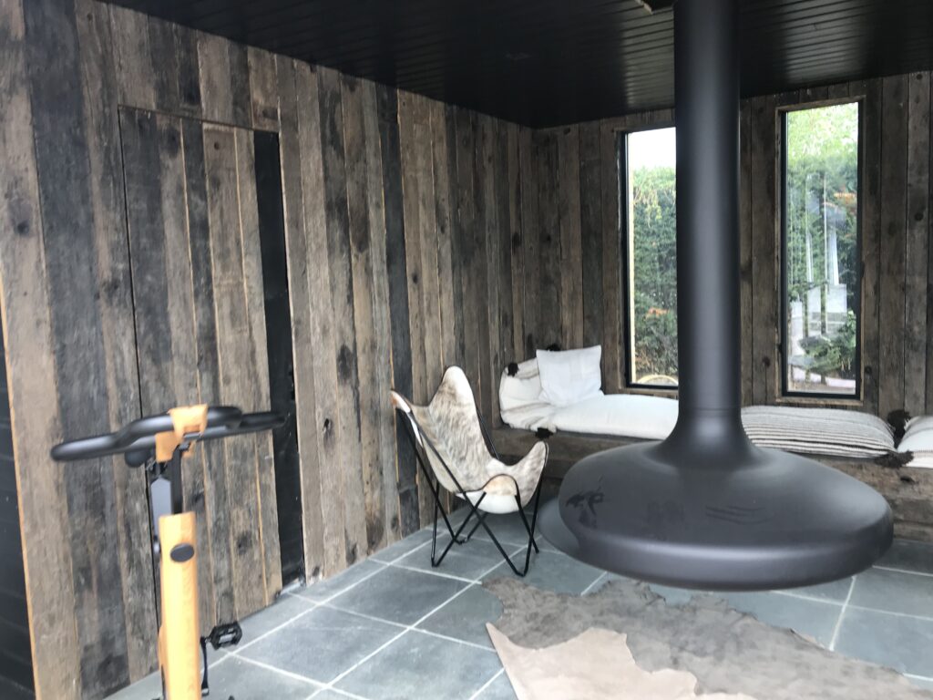Ossature bois 3D abri jardin avec porte.